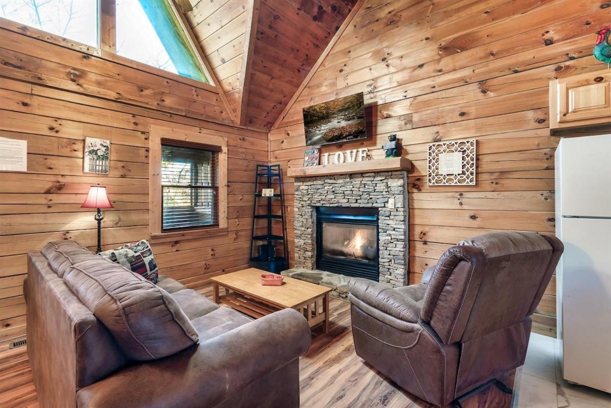 Dreamside Peak Villa Pigeon Forge Bagian luar foto